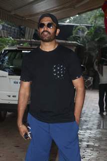 Sharad Kelkar snapped at dubbing studio in Andheri