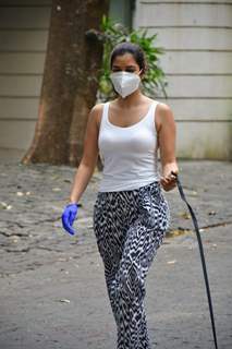 Sophie Choudry spotted with their pet for walk