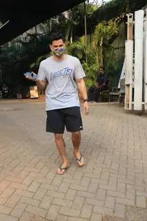 Kunal Khemu snapped in Bandra