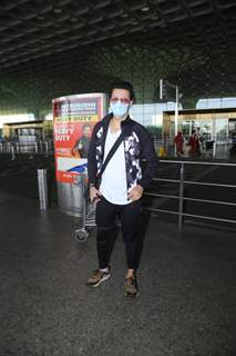 Amir Ali snapped at airport