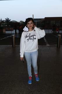 Shirley Setia snapped at airport