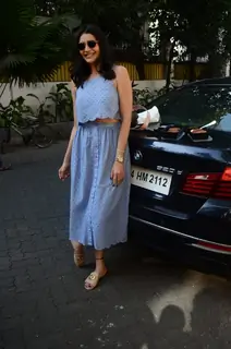 Karishma Tanna snappedat Chinchu restaurant in Juhu