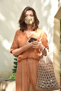 Sonali Bendre snapped at salon in Juhu