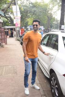 Vicky Kaushal snapped in Versova