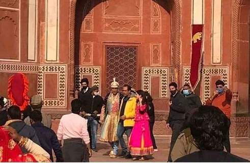 Akshay Kumar and Sara Ali Khan snapped at sets of Atrangi Re...
