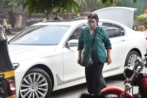 Farah Khan snapped at Juhu