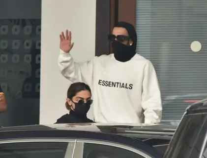 Ranveer Singh and Deepika Padukone return from New Year vacation!