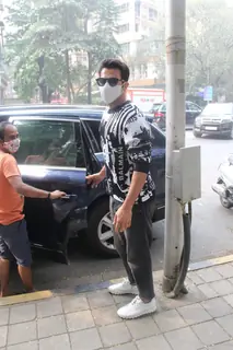 Rajkummar Rao snapped at Bandra