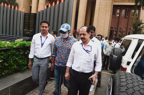 Kapil Sharma snapped arriving at CP office!