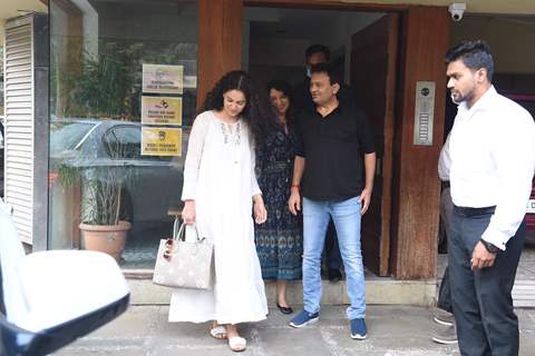 Kangana Ranaut snapped at Juhu