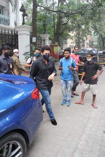 Sachin Tendulkar with wife in Bandra