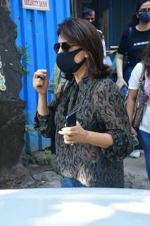 Neetu Kapoor snapped at Pali Hill, Bandra