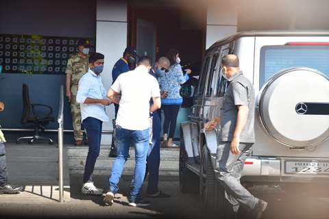 Hardik Pandya snapped at airport