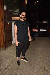 Alaya F snapped with rumored boyfriend Aaishvary Thackeray at Silver Beach Cafe, Bandra