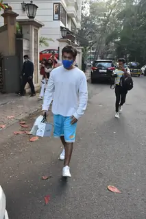 Varun Dhawan's brother Rohit Dhawan snapped at Manish Malhotra's store