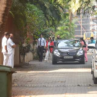 Dhawan family leaves for Varun Dhawan's wedding in Alibaug