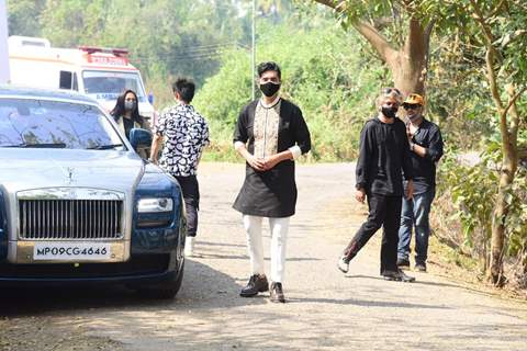 Manish Malhotra snapped outside Varun-Natasha's wedding venue, in Alibaug