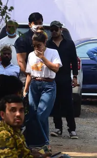 Zoa Morani snapped with friends outside Varun-Natasha's wedding venue, in Alibaug