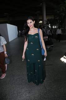Amyra Dastur snapped at airport