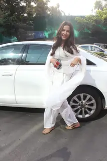 Sonal Chauhan snapped in Juhu