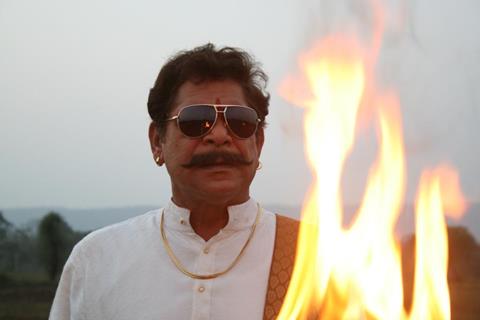 Mohan Joshi as Thakur Gajaraj Singh