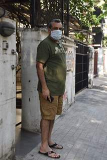 Paresh Rawal snapped at a clinic in Bandra