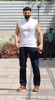 Aditya Roy Kapur snapped at gym in Bandra