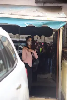 Rhea Chakraborty, brother Showik snapped visiting Gym in Khar