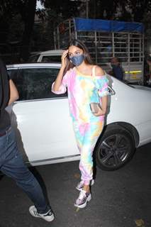 Kiara Advani snapped at a dubbing studio in Bandra