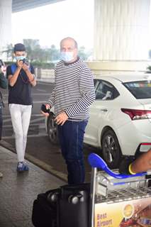 Ashutosh Gowariker snapped at airport