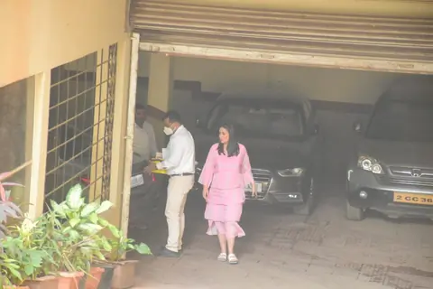 Kareena Kapoor snapped at Bandra