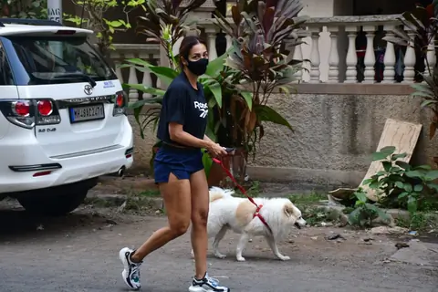 Malaika Arora snapped at Bandra