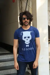 Kartik Aaryan snapped at Dabboo Ratnani Studio
