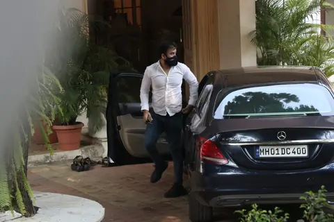 Kapoor Family at late Rajiv Kapoor's chautha in Chembur