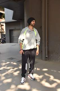 Kartik Aaryan snapped at dance class, Andheri