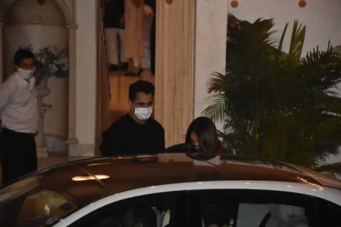 Kareena-Saif, Alia-Ranbir, Tara-Aadar and others snapped attending Randhir Kapoor's birthday dinner! 