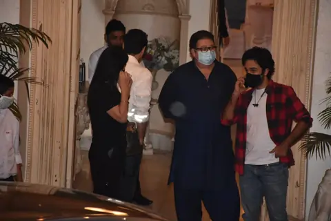 Kareena-Saif, Alia-Ranbir, Tara-Aadar and others snapped attending Randhir Kapoor's birthday dinner! 