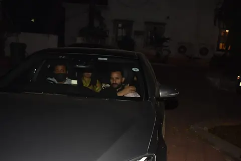 Saif Ali Khan and Kareena Kapoor Khan attend Randhir Kapoor's birthday dinner!