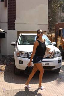 Daisy Shah spotted at Bandra