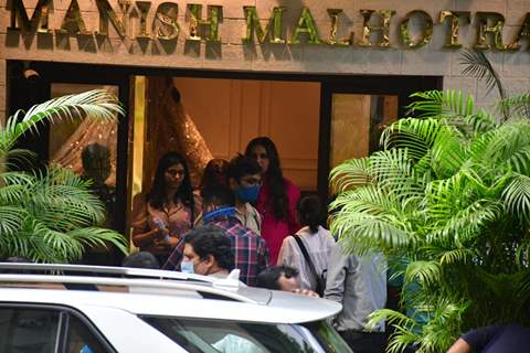 Huma Qureshi spotted for shoot at Manish Malhotra store