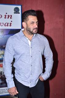 Salman Khan arrive at the sets of brother Arbaaz Khan's chat show - Pinch