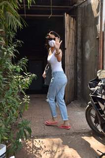 Sharddha Kapoor snapped at a studio in Versova