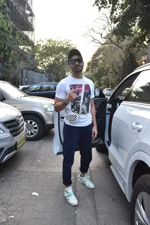 Aparshakti Khurrana snapped at Juhu