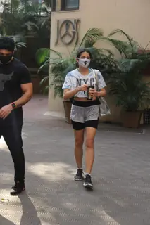 Sara Ali Khan snapped at a gym in Santacruz