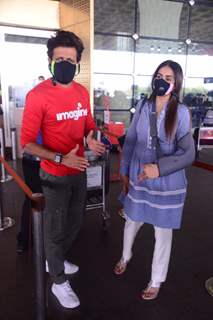 Riteish Deshmukh and Genelia Deshmukh snapped at airport