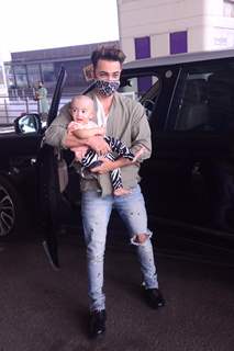 Aayush Sharma snapped at airport