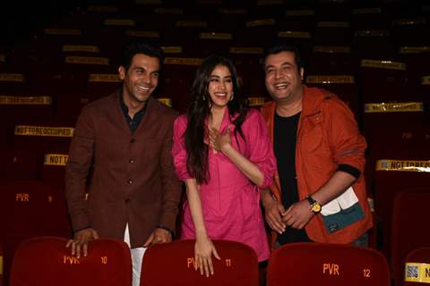 Janhvi Kapoor, Rajkummar Rao and Varun Sharma at Roohi screening! 
