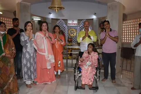Rakesh Roshan and family attend Shivratri Puja in Panvel! 