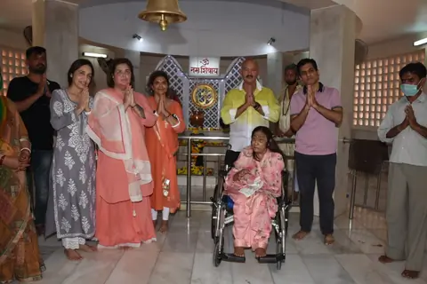 Rakesh Roshan and family attend Shivratri Puja in Panvel! 