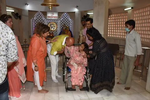 Rakesh Roshan and family attend Shivratri Puja in Panvel! 